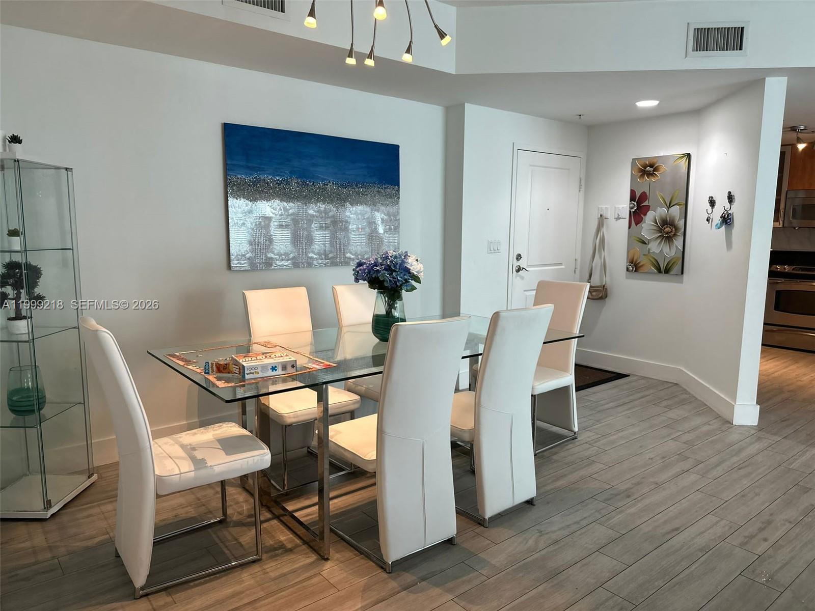 360 CONDO A - Residential
