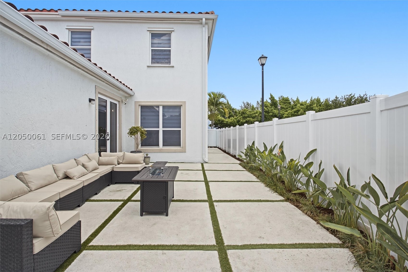 KENDALL COMMONS RESIDENTI - Residential