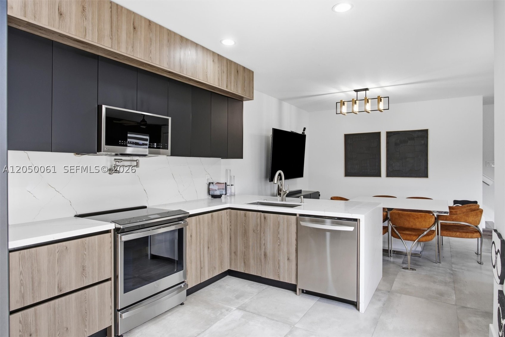 KENDALL COMMONS RESIDENTI - Residential