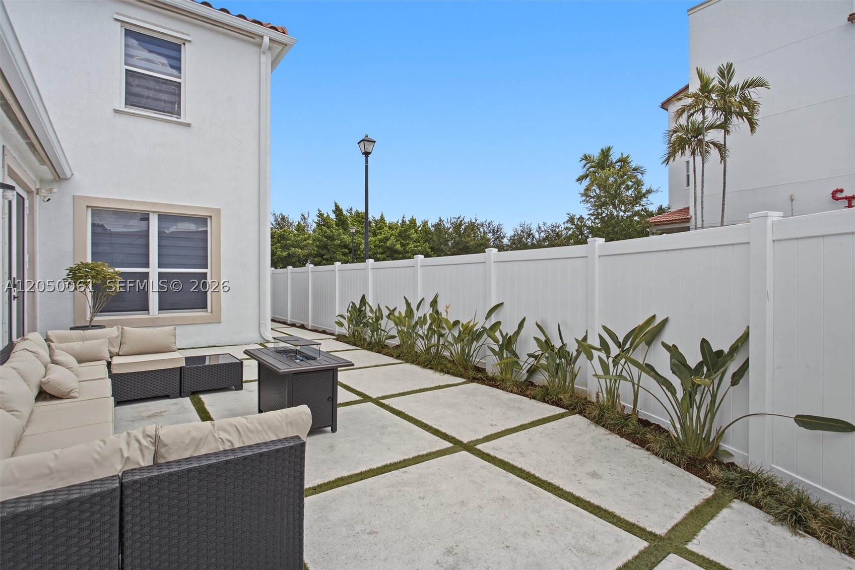 KENDALL COMMONS RESIDENTI - Residential
