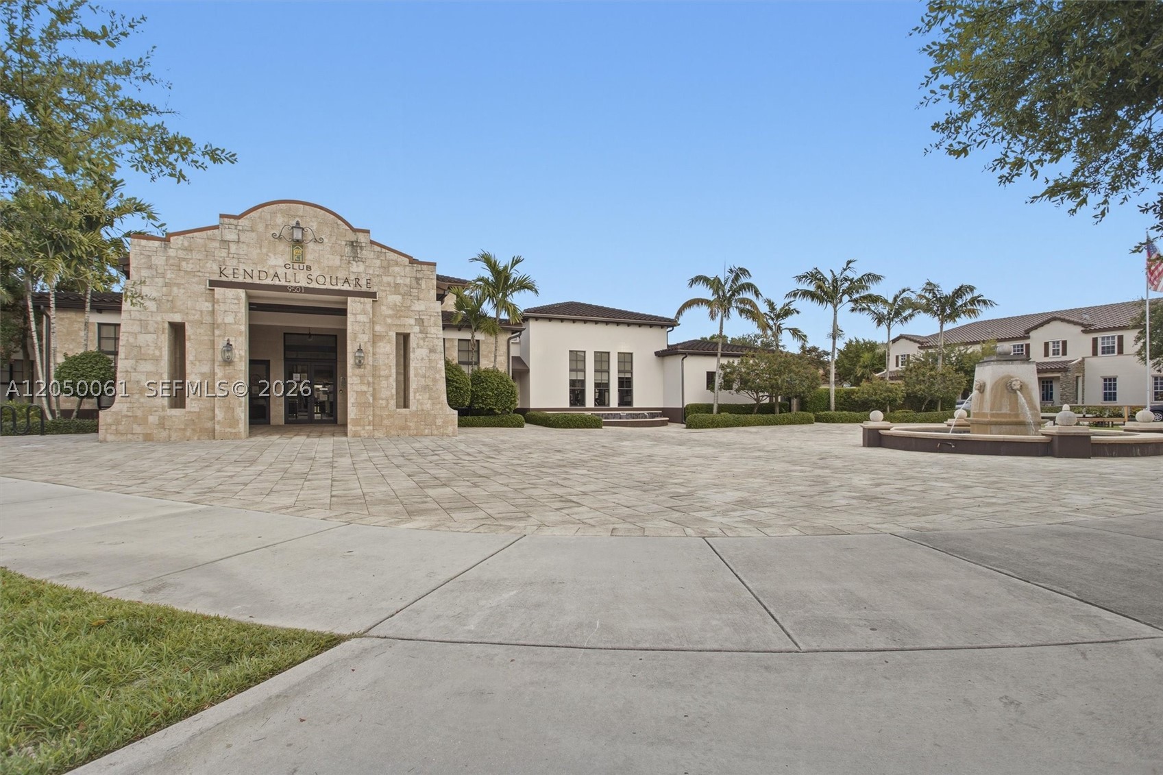 KENDALL COMMONS RESIDENTI - Residential