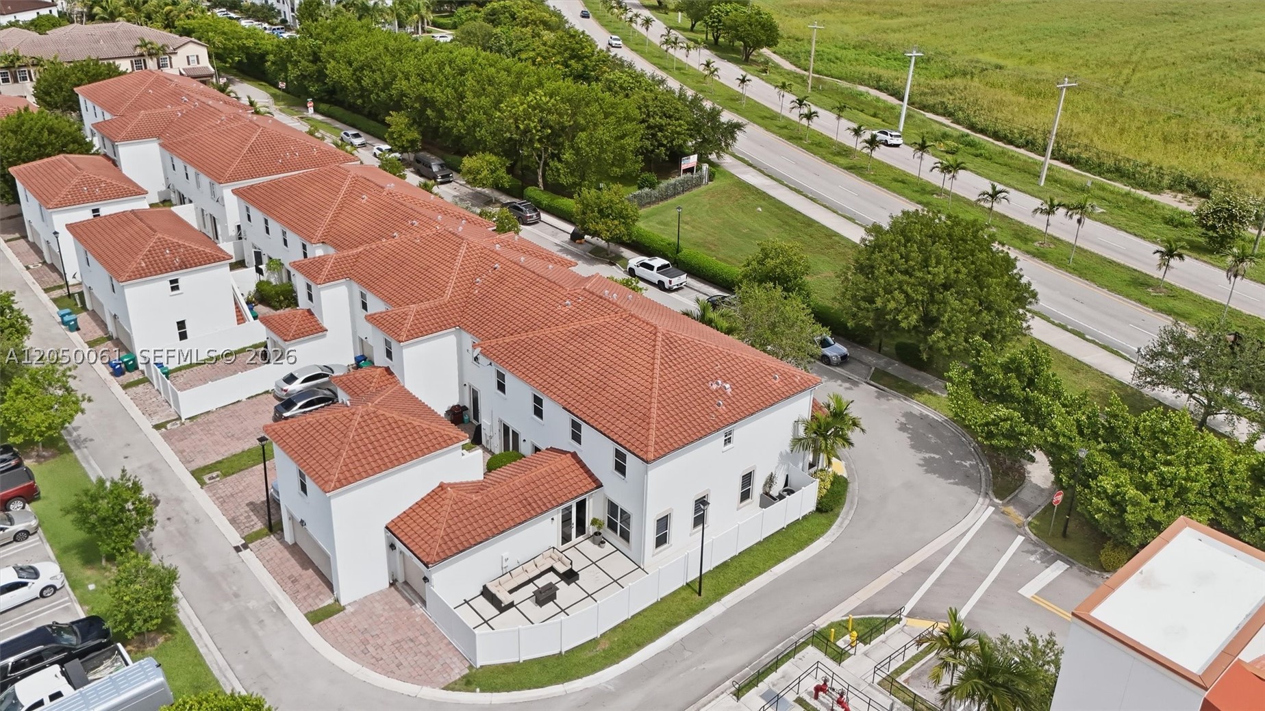 KENDALL COMMONS RESIDENTI - Residential
