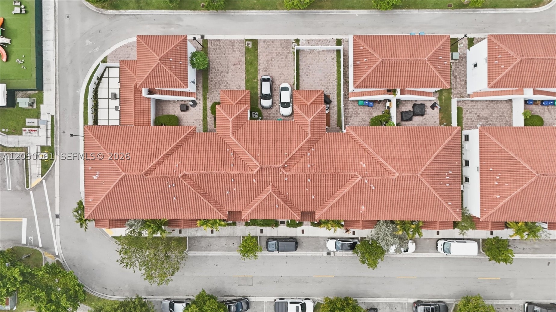 KENDALL COMMONS RESIDENTI - Residential