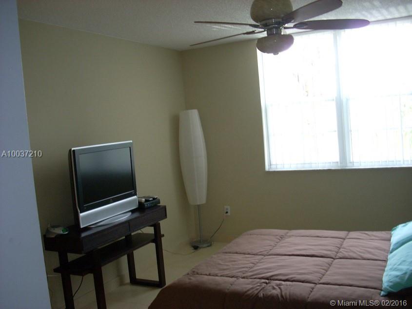 The Yacht Club At Aventur - Residential Lease