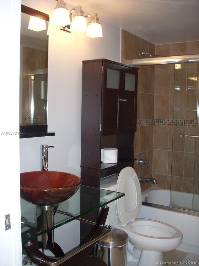 NICE UNIT UPDATED - IT HAS SOME FURNITUTE IT CAN STAY OR WE WILL TAKE OFF - STAINLESS STEEL APPLIANCES