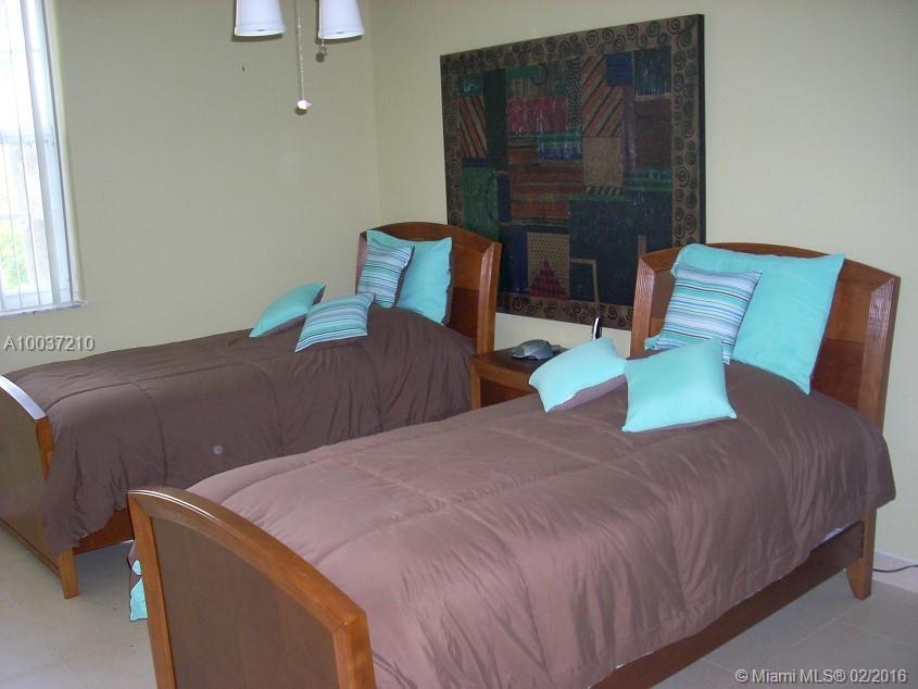The Yacht Club At Aventur - Residential Lease