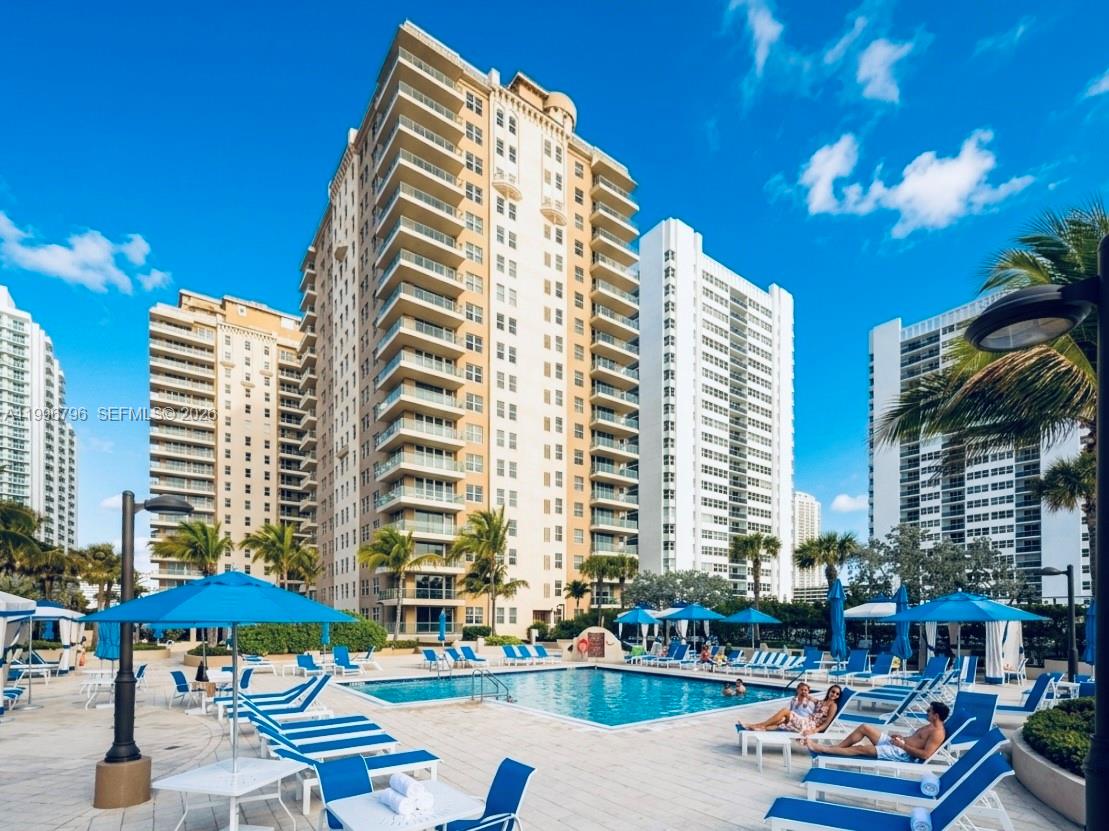 MALAGA TOWERS CONDO - Residential