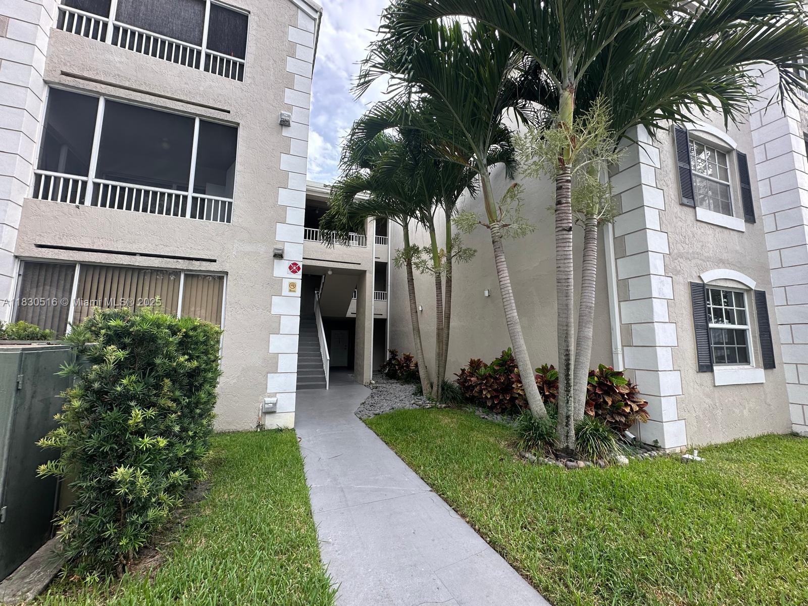 LAKEVIEW CLUB CONDO - Residential Lease