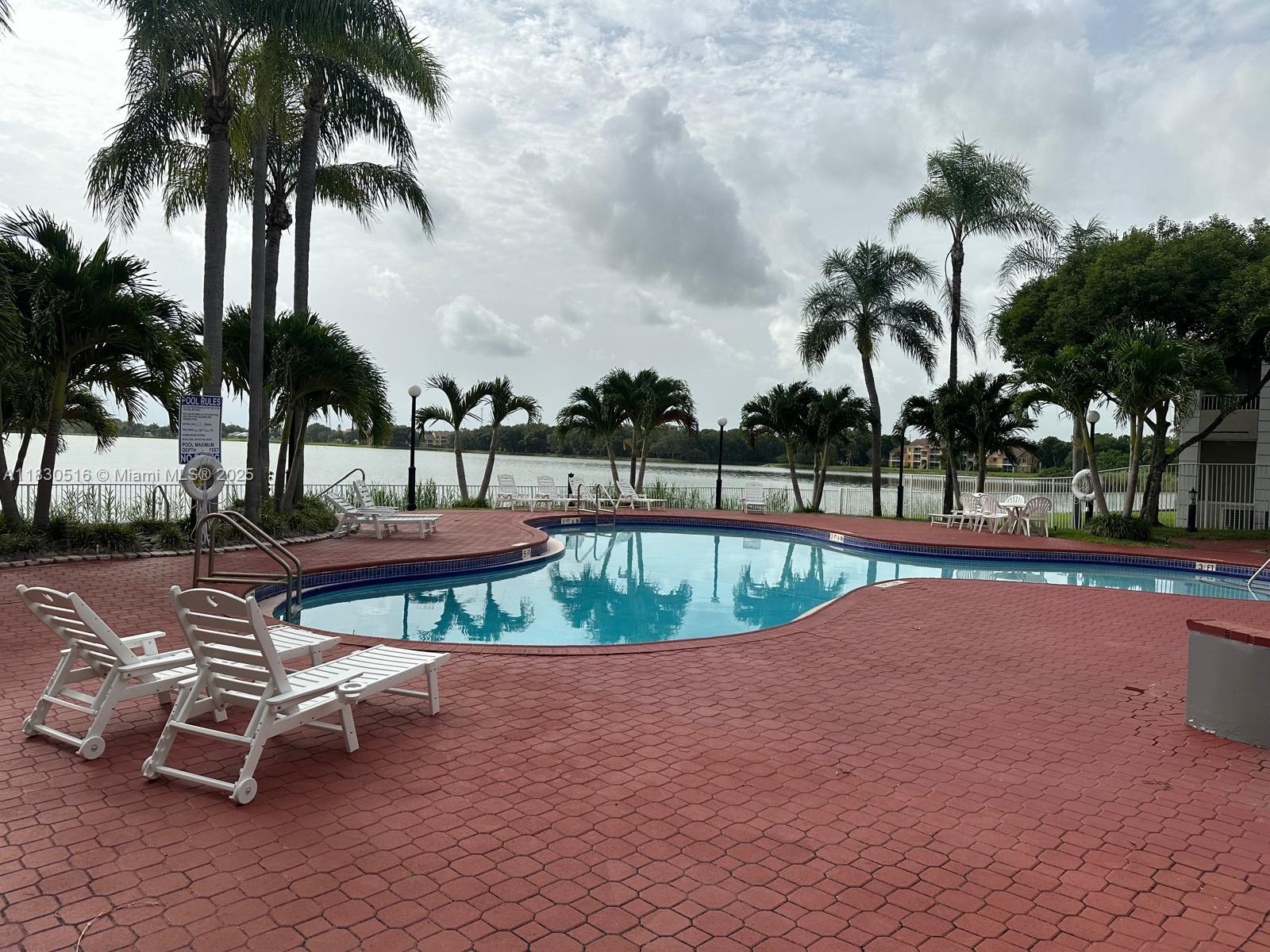 LAKEVIEW CLUB CONDO - Residential Lease