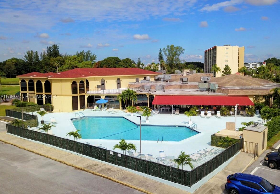 POINCIANA PLACE CONDO 1,2 - Residential