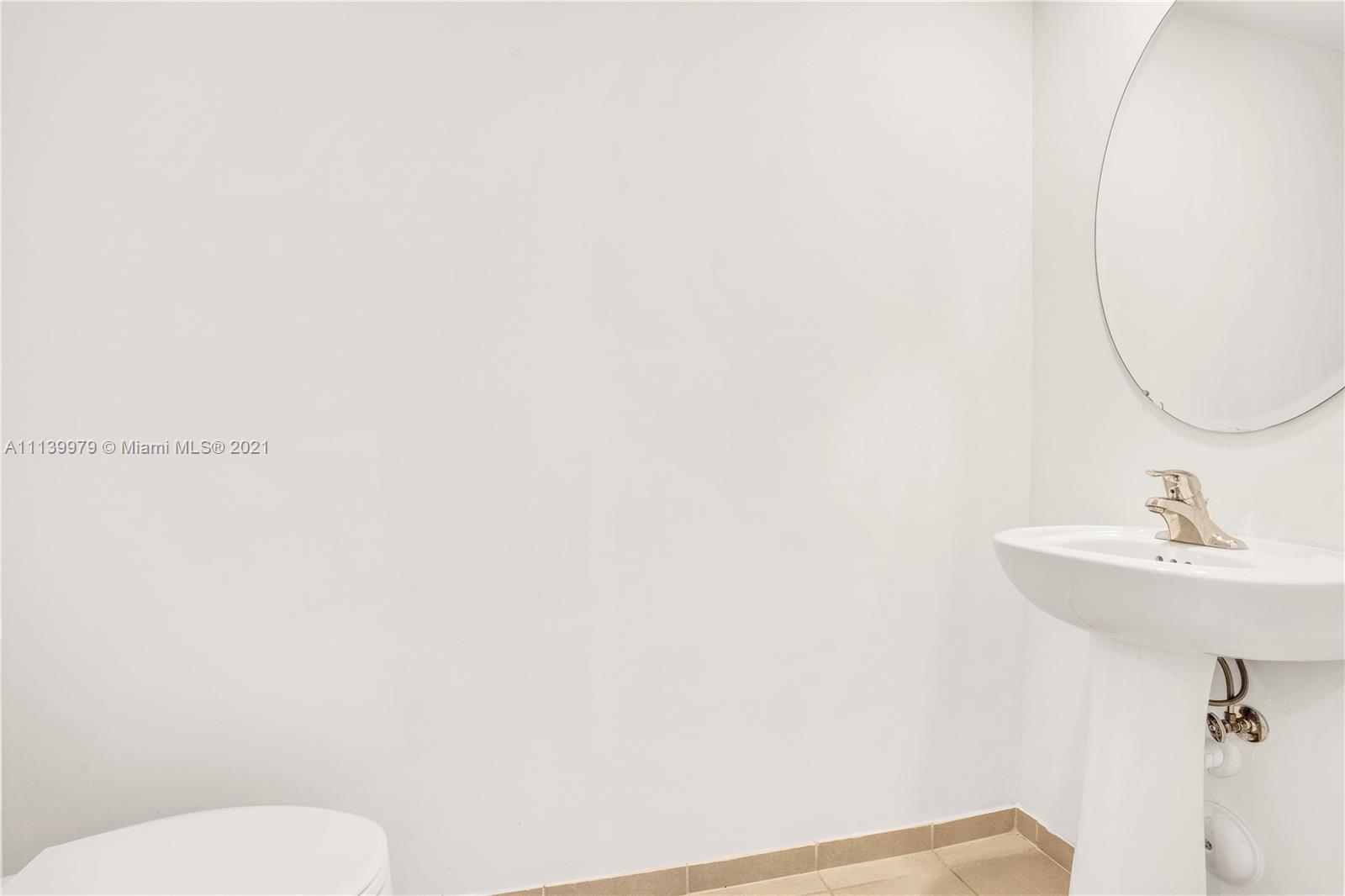 AQUABELLA NORTH - Residential Lease