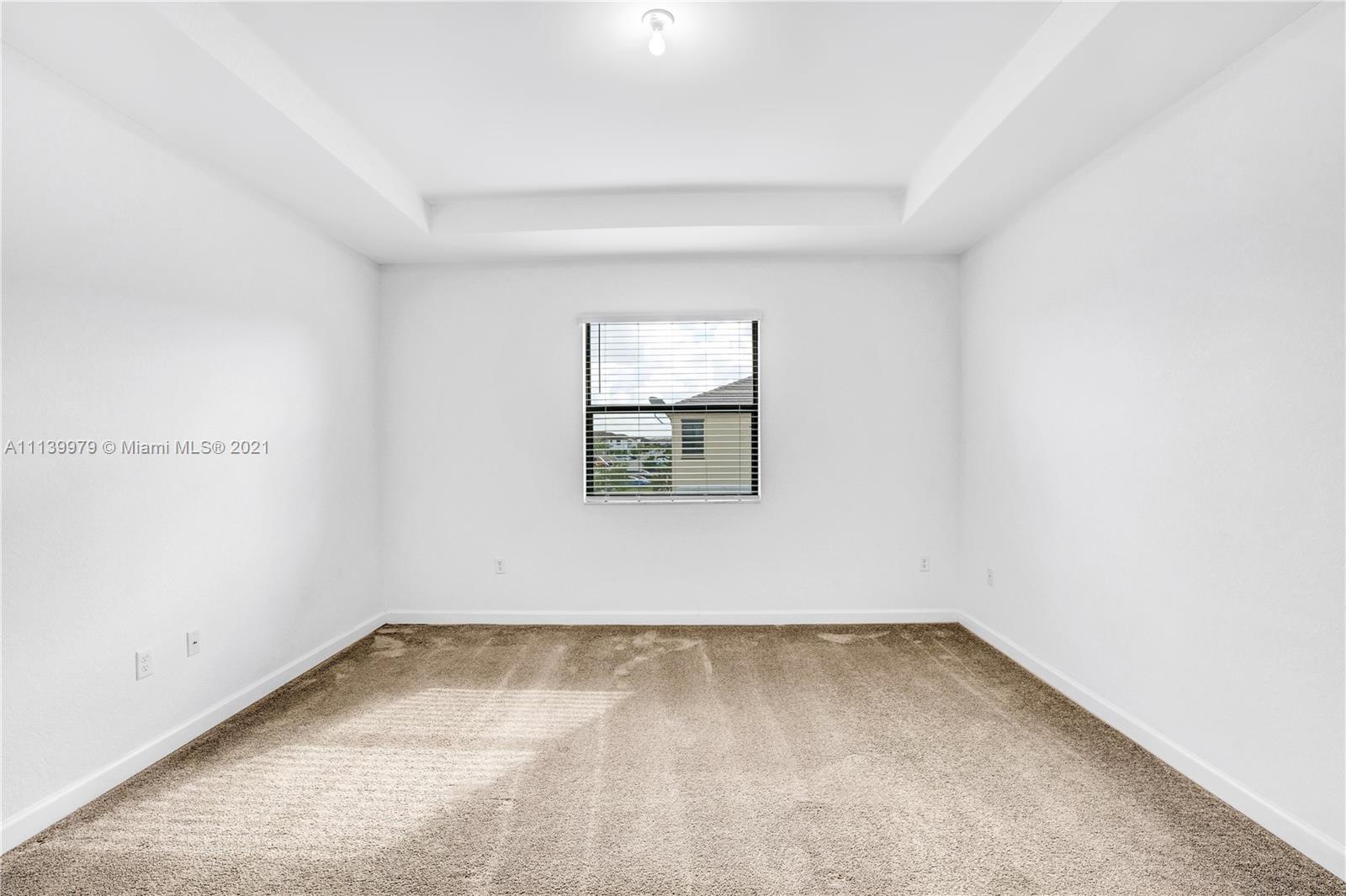 AQUABELLA NORTH - Residential Lease