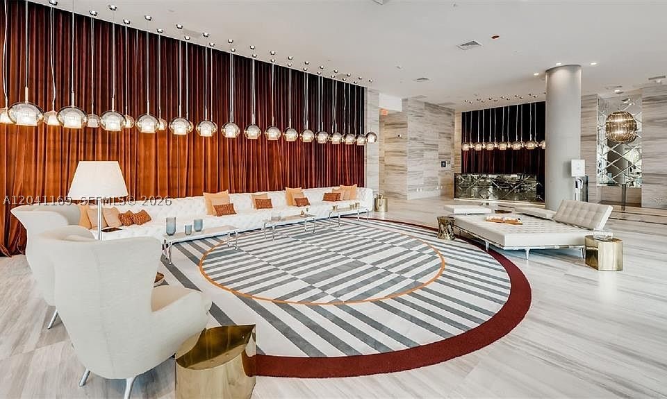 METROPICA NORTH TOWER ONE - Residential