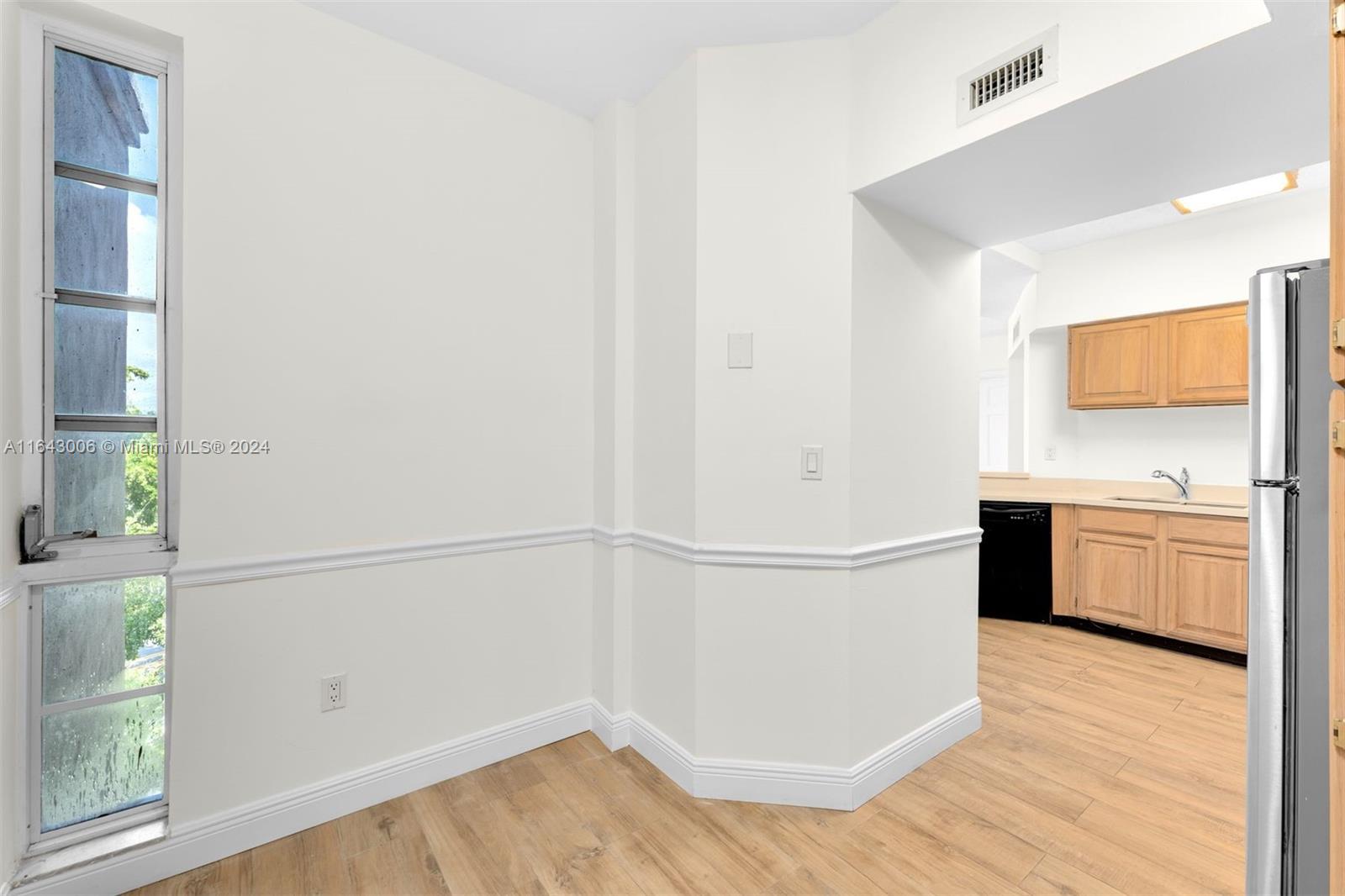 UNIVERSITY INN CONDO - Residential Lease