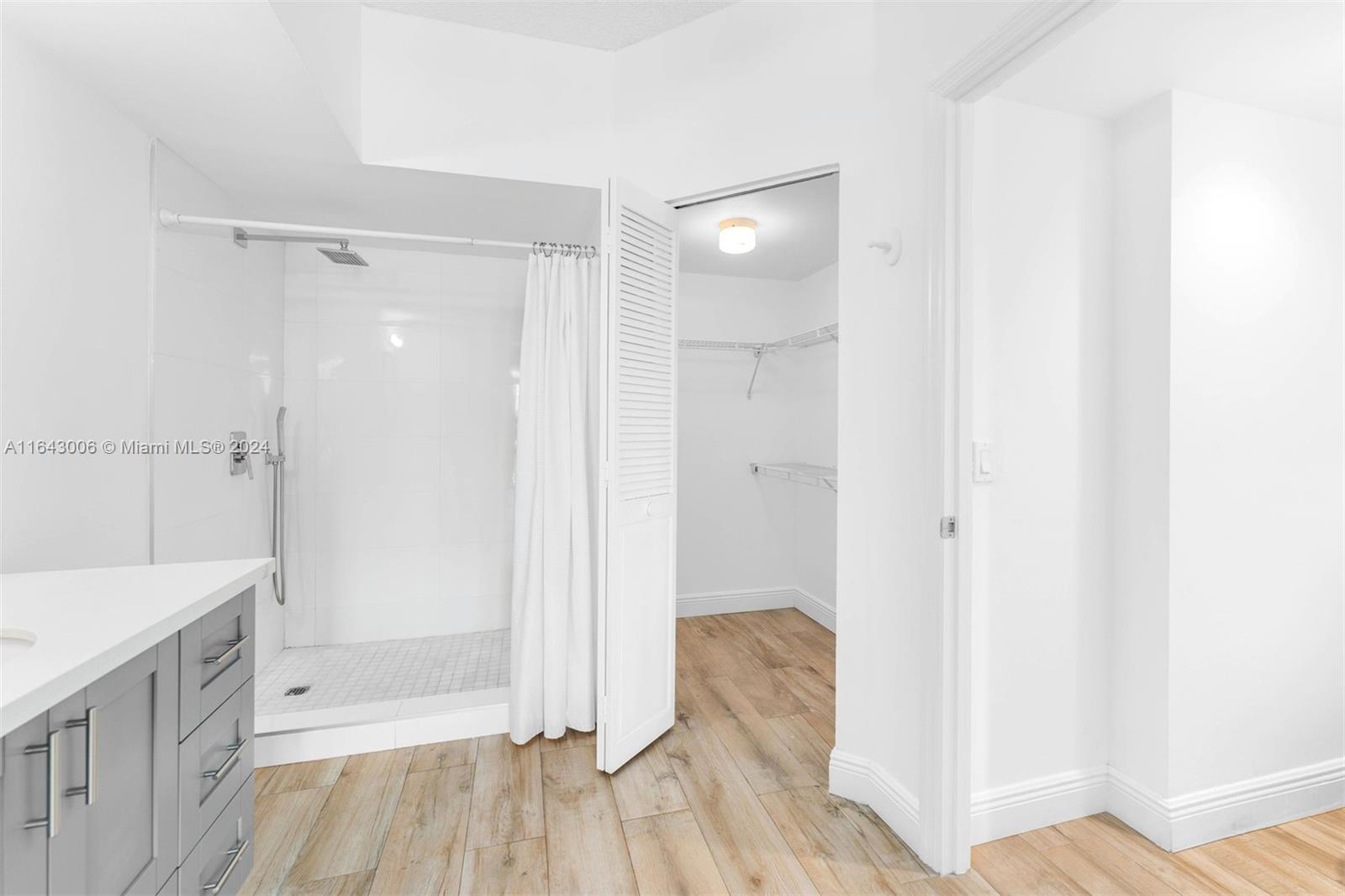 UNIVERSITY INN CONDO - Residential Lease