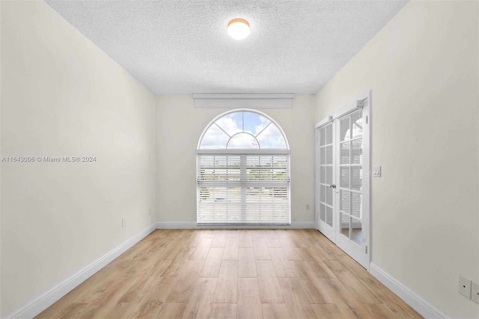 UNIVERSITY INN CONDO - Residential Lease