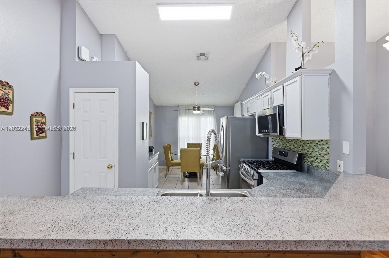 ALLAMANDA GRACE - Residential