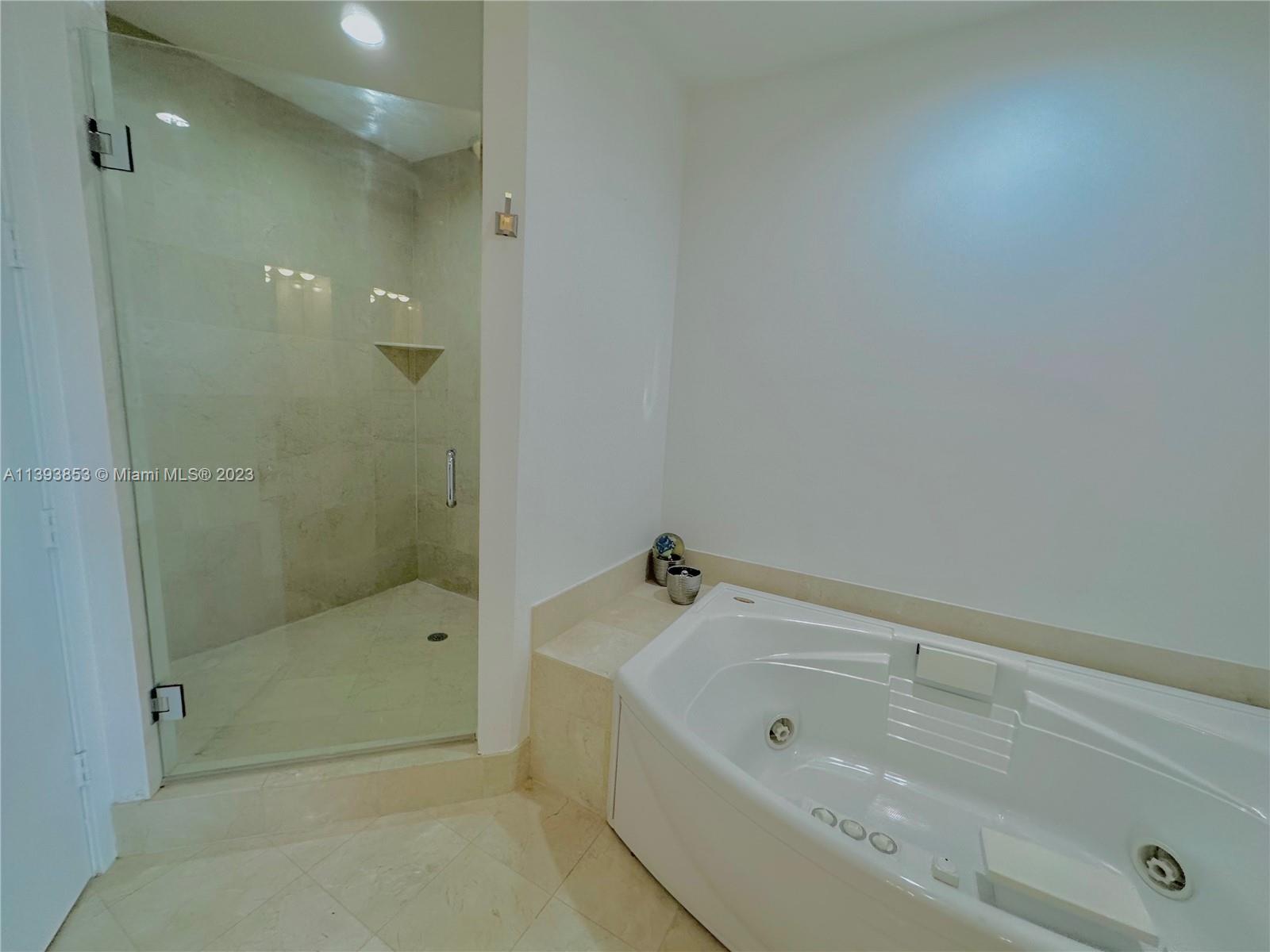 TRUMP PALACE CONDO - Residential Lease