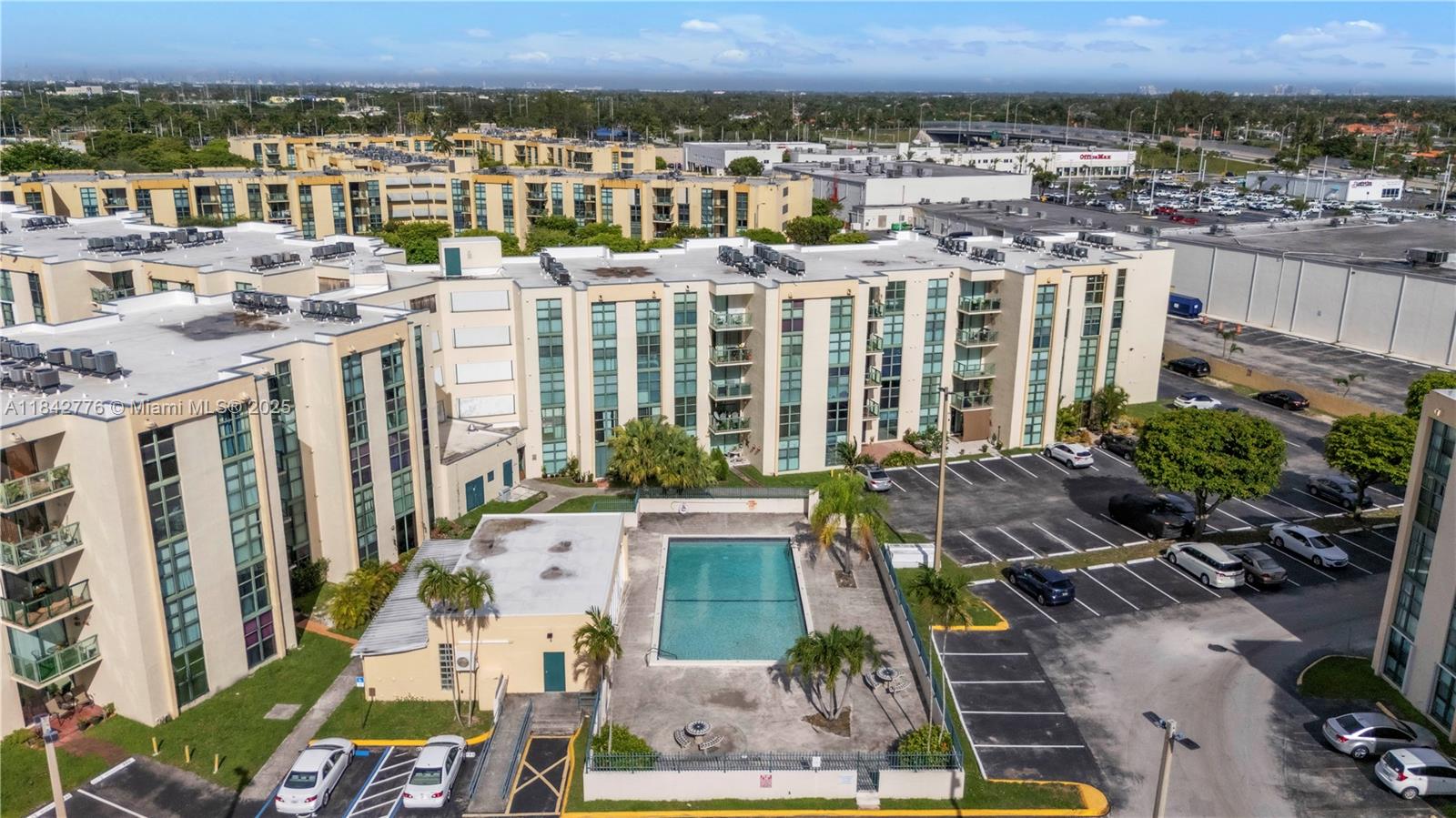 CORAL TOWERS CONDO - Residential Lease