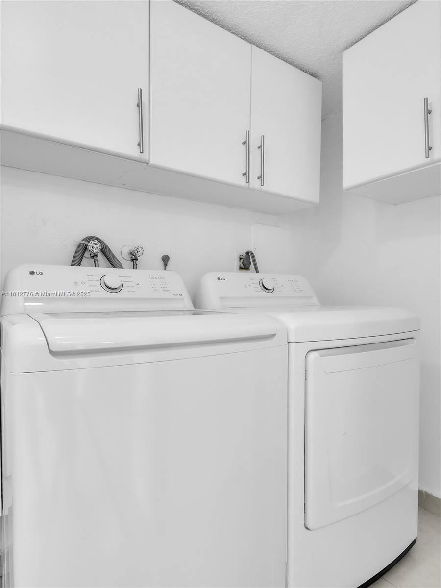 CORAL TOWERS CONDO - Residential Lease