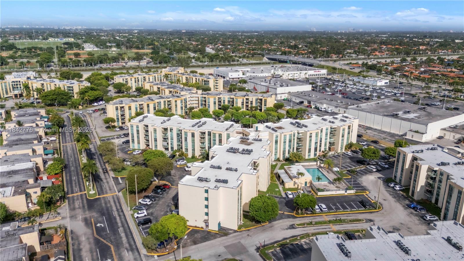 CORAL TOWERS CONDO - Residential Lease