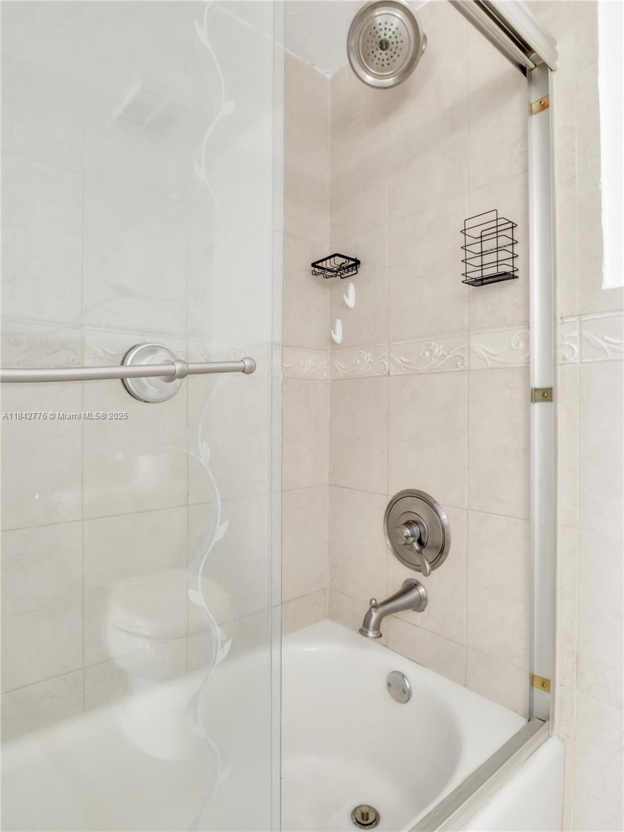 CORAL TOWERS CONDO - Residential Lease