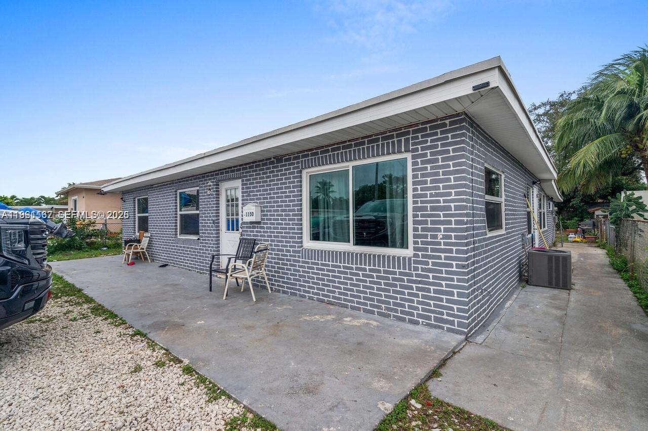 Amazing Investment Home Generating $6,450/mo Rental Income Month to Month!!! True 6 bed, 4 bath home with Incredible Features: 2024 Roof, Complete Hurricane Impact Windows, Upgraded PVC Plumbing & Panel, Huge Storage Shed, Connections for a Pool, 2 Renovated Bathrooms, Tile Throughout, and a Large Backyard. Home is perfect for a buyer looking to invest and make rental income right away with no hassle! Home is ideally located 1 min walk to Riverland Park, 95 highway, Major Shopping, Las Olas Downtown, dining, and hospitals within minutes. PROPERTY DIRECTLY BEHIND (1107 SW 22 TER FTL) IS ON MARKET SAME OWNER GENERATING $5,700/mo for 550k!!! OWN TWIN FOLIOS and $12,000+/mo, a 10% cap!!!