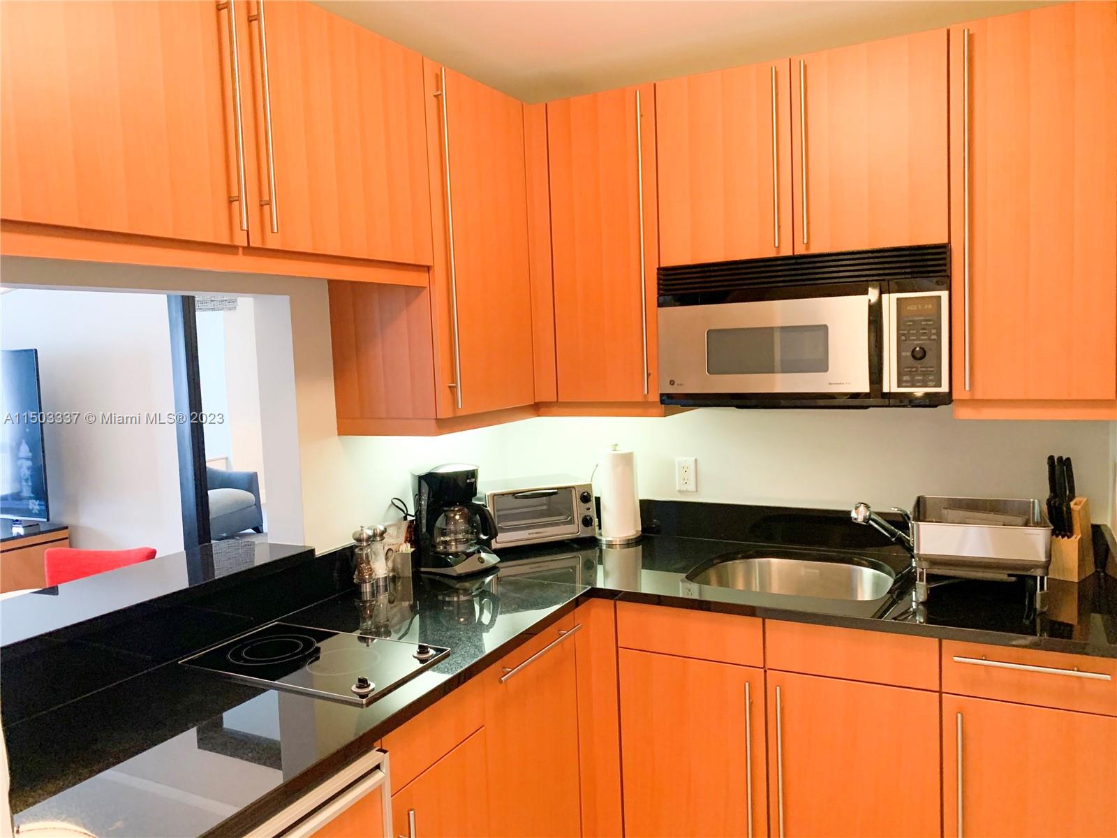 MILLENNIUM TOWER CONDOMIN - Residential Lease
