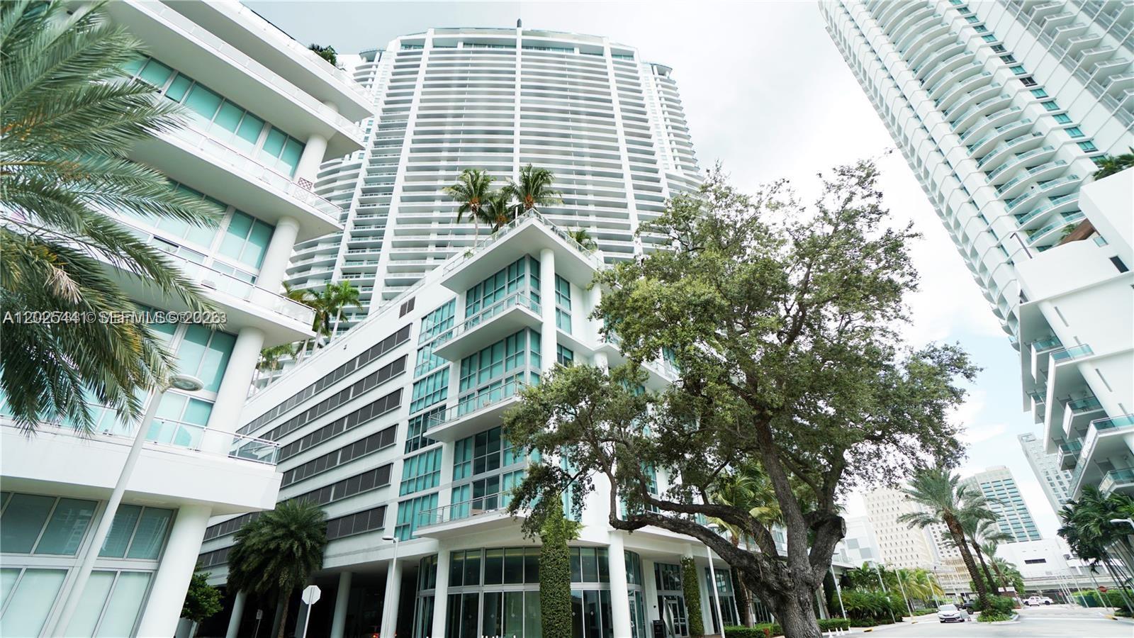 IVY CONDO - Residential Lease