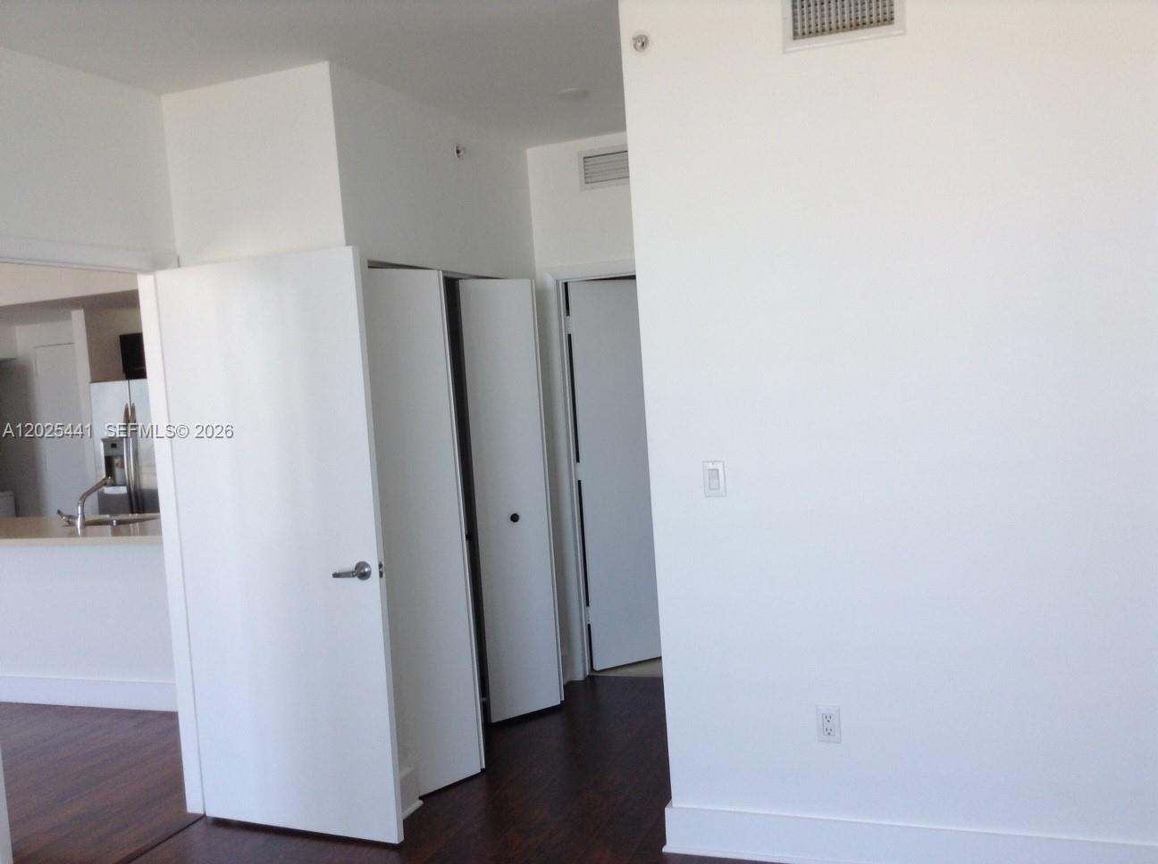 IVY CONDO - Residential Lease