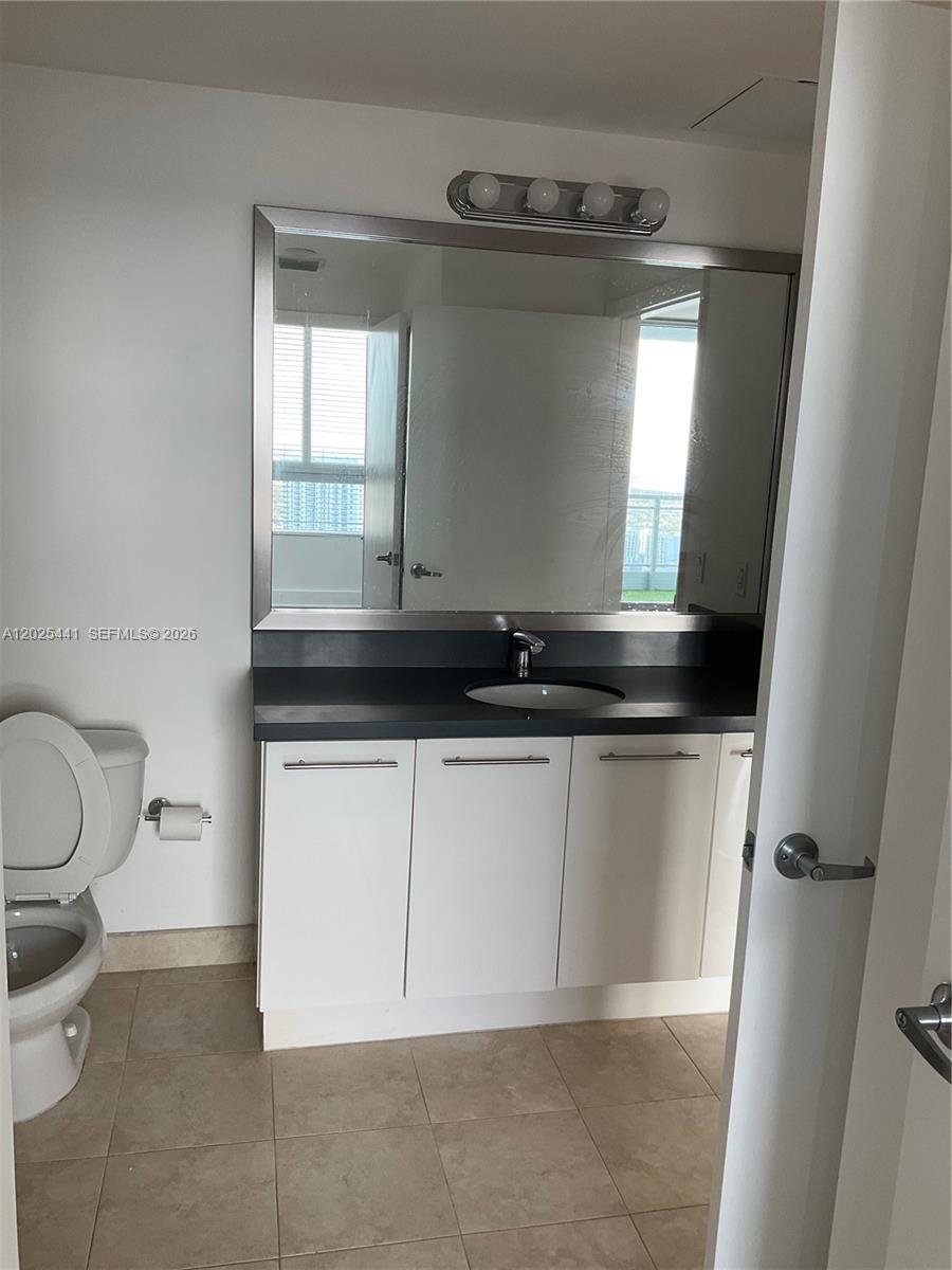 IVY CONDO - Residential Lease