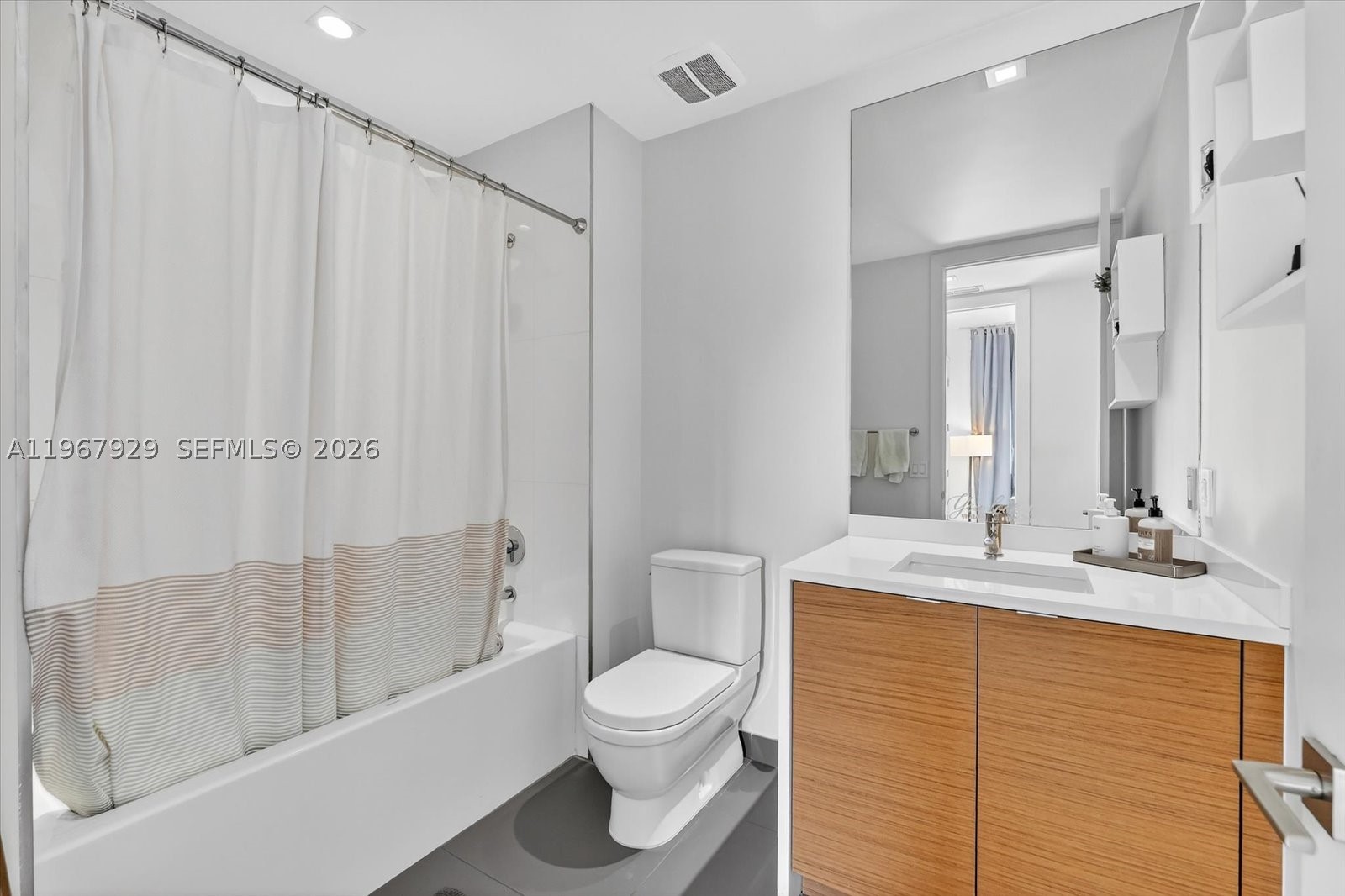 250 WYNWOOD CONDO - Residential