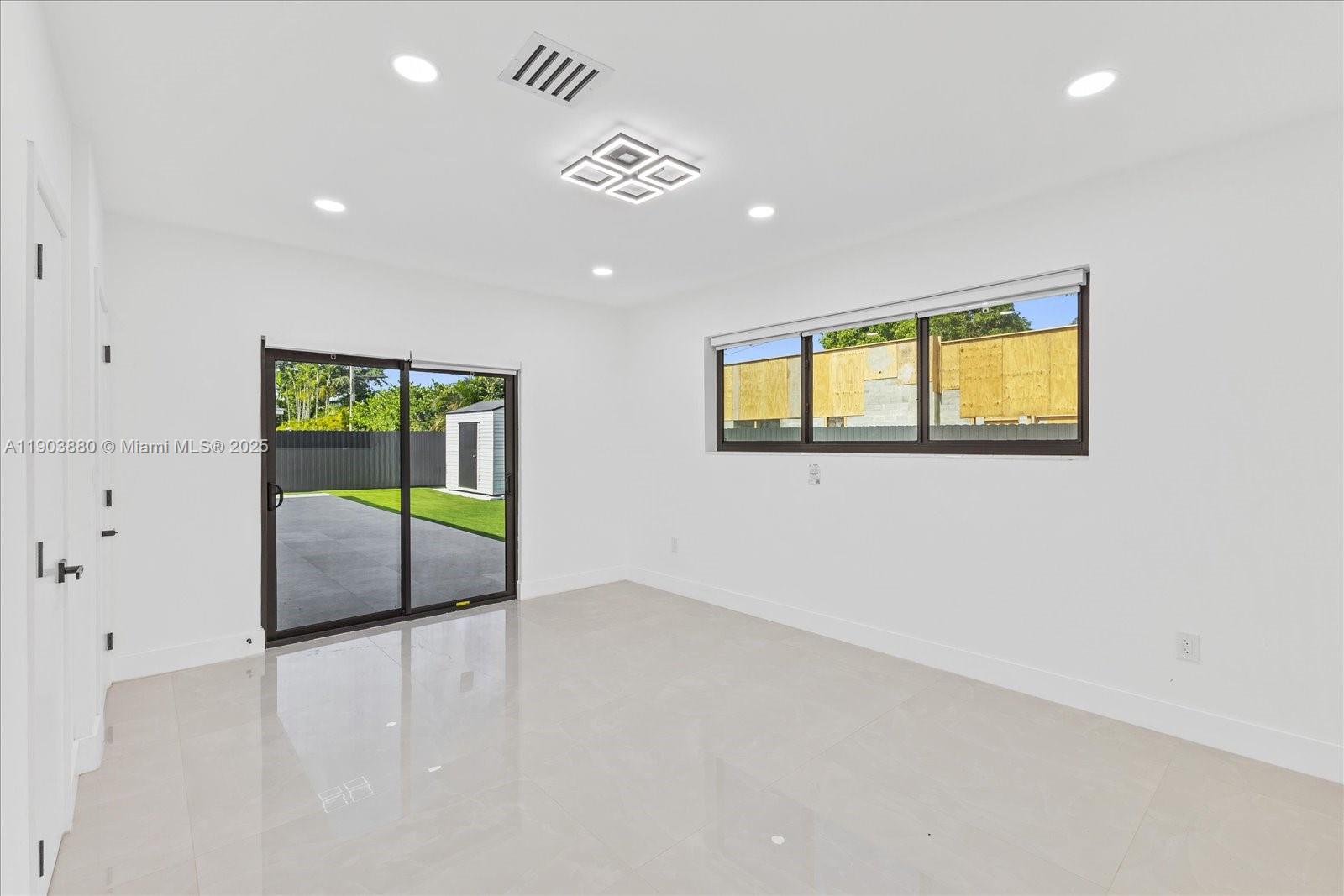 GREYKNOLL ESTATES - Residential