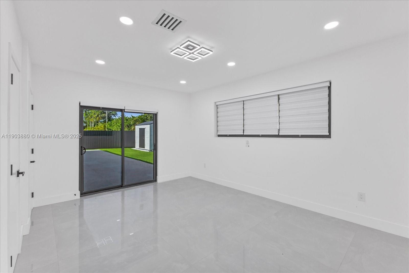 GREYKNOLL ESTATES - Residential