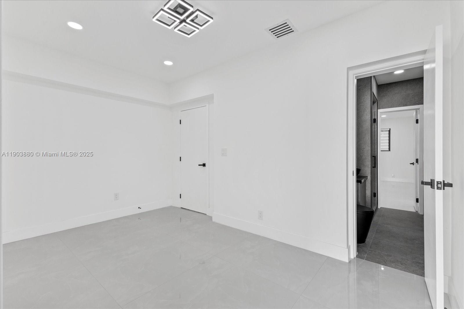 GREYKNOLL ESTATES - Residential