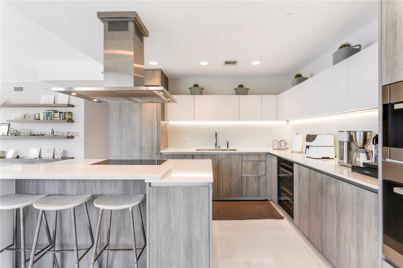 OCEANA KEY BISCAYNE CONDO - Residential