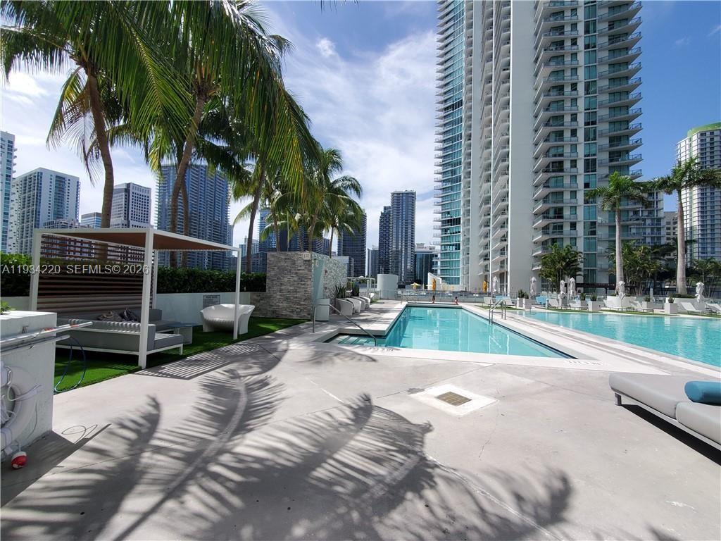 IVY CONDO - Residential