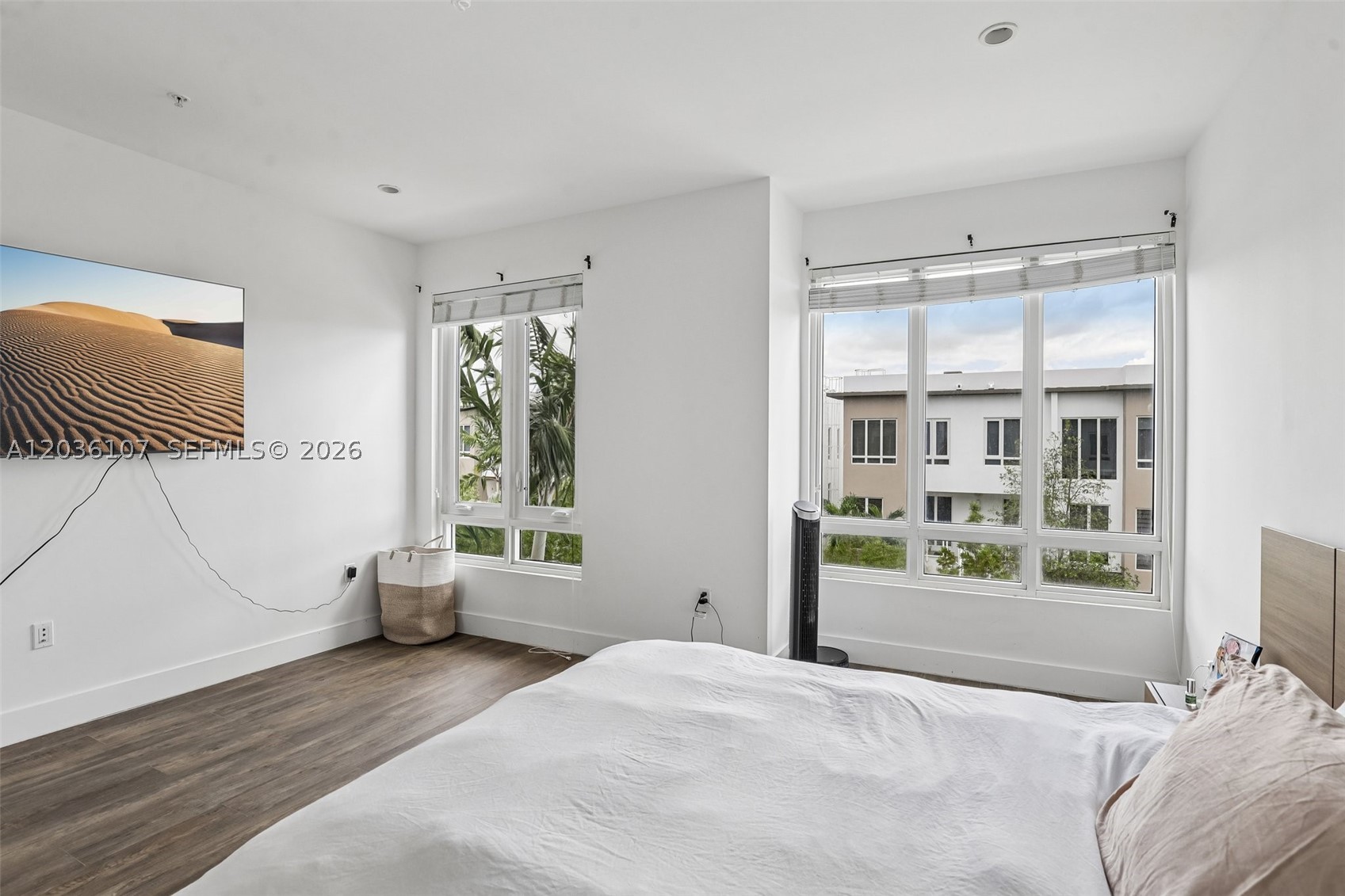 LANDMARK AT DORAL CONDO - Residential