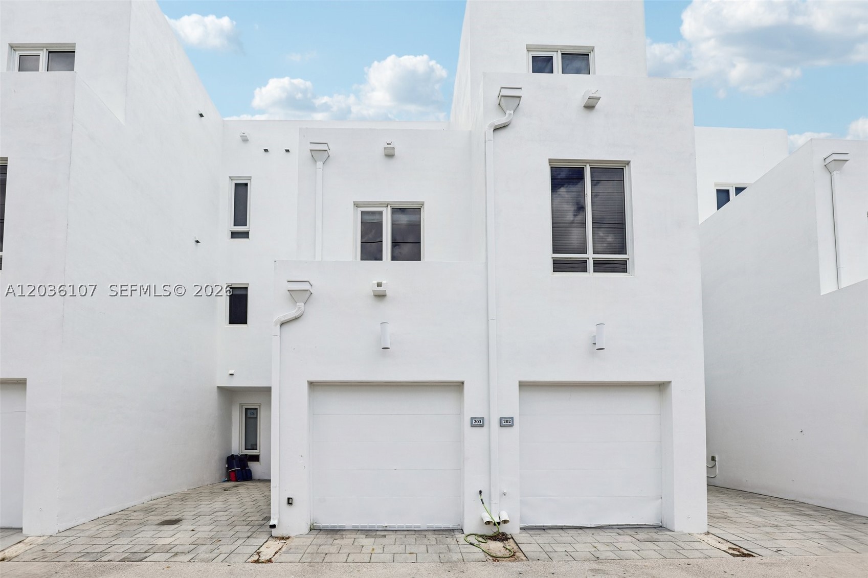 LANDMARK AT DORAL CONDO - Residential