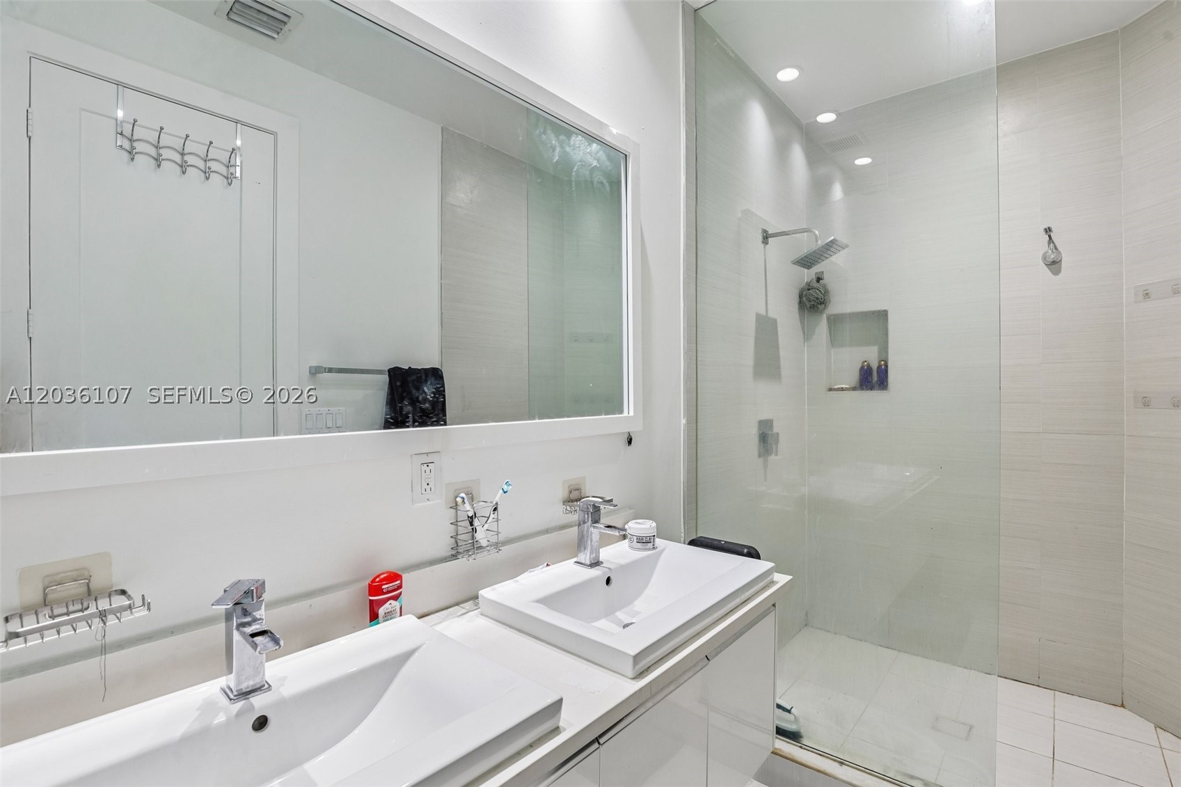 LANDMARK AT DORAL CONDO - Residential