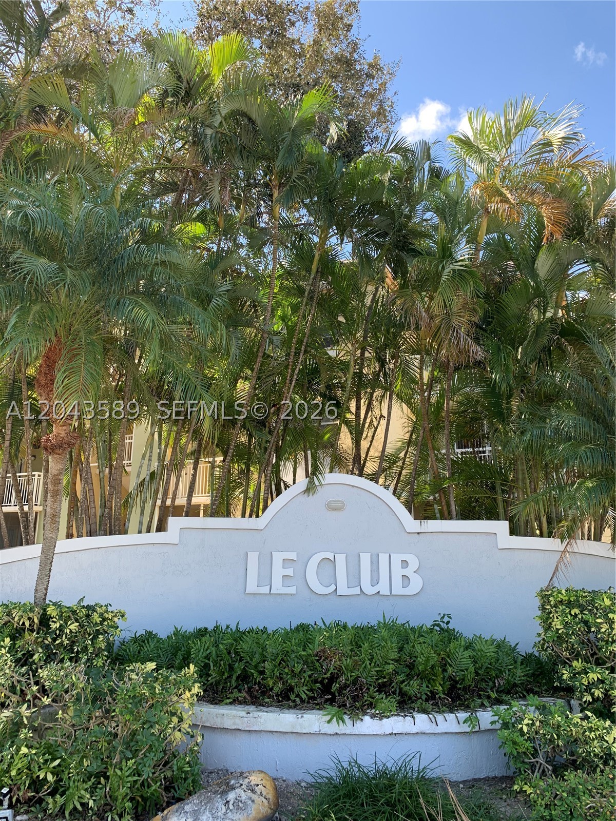 LE CLUB AT OLD CUTLER CON - Residential