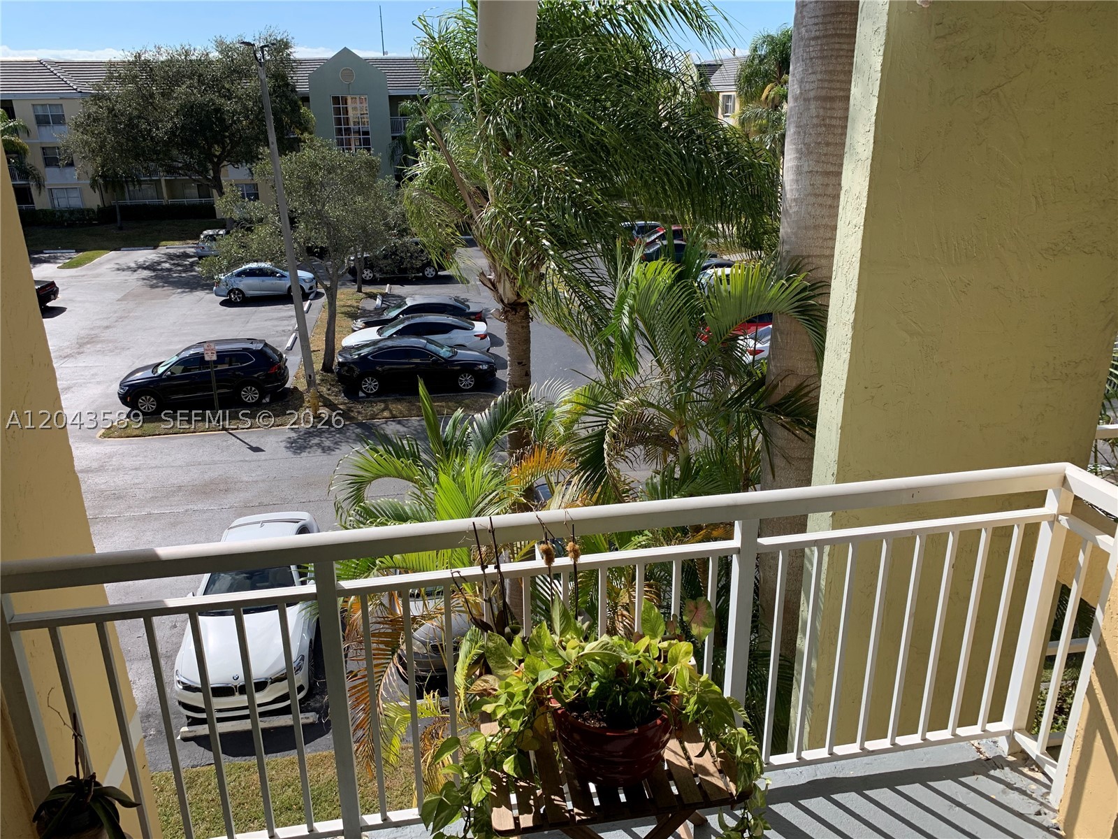 LE CLUB AT OLD CUTLER CON - Residential