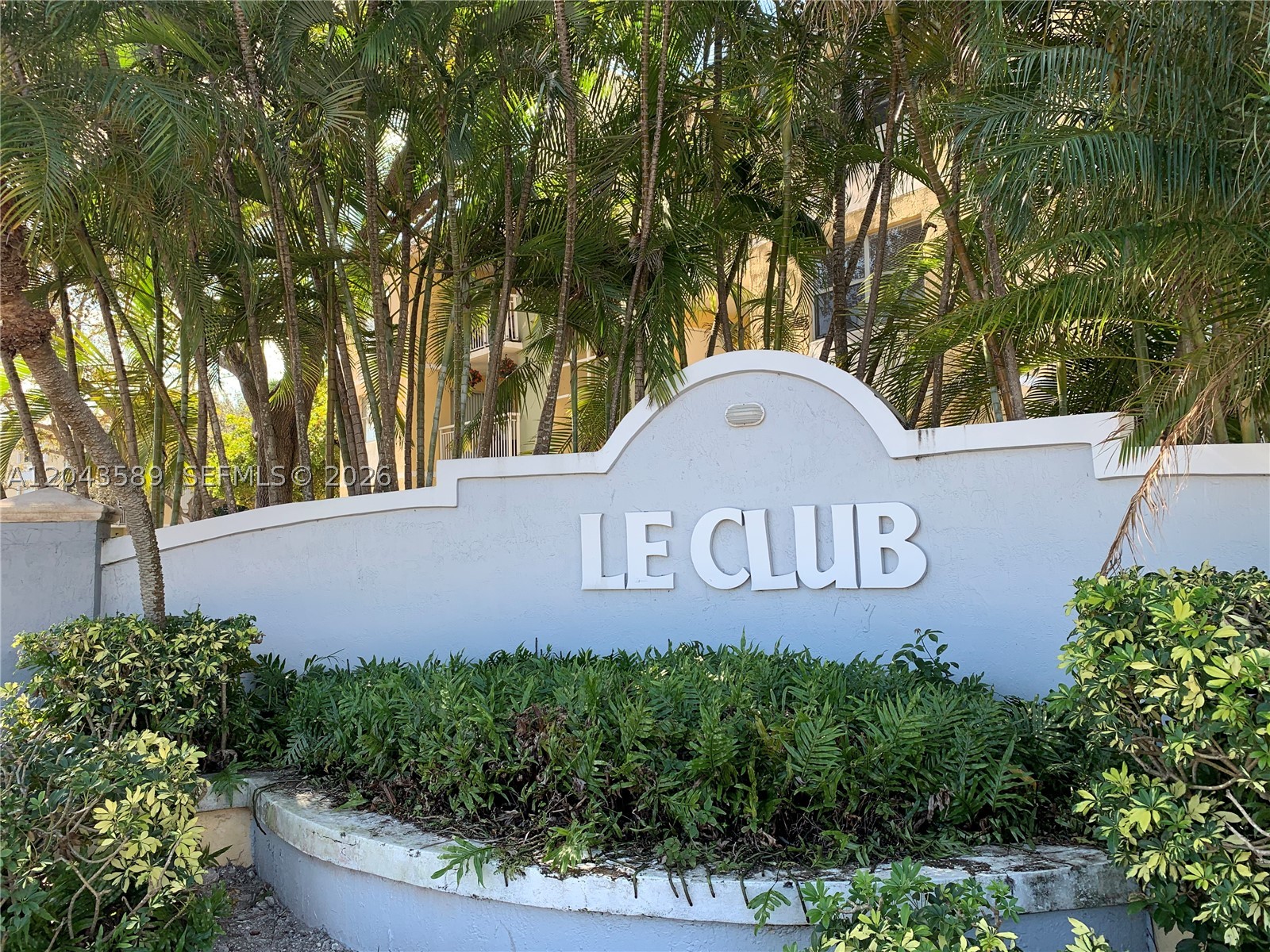 LE CLUB AT OLD CUTLER CON - Residential