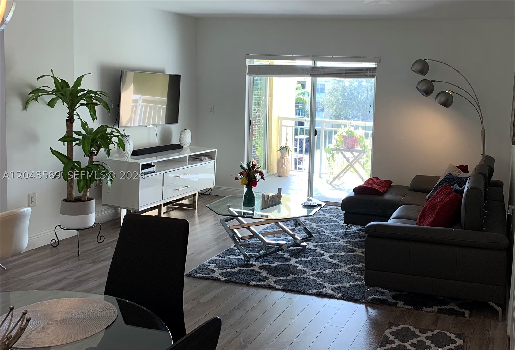 LE CLUB AT OLD CUTLER CON - Residential