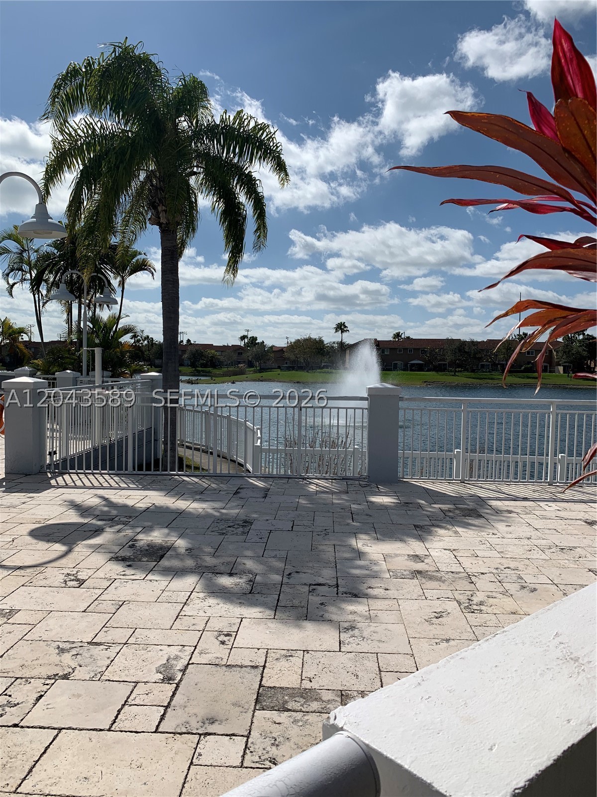 LE CLUB AT OLD CUTLER CON - Residential