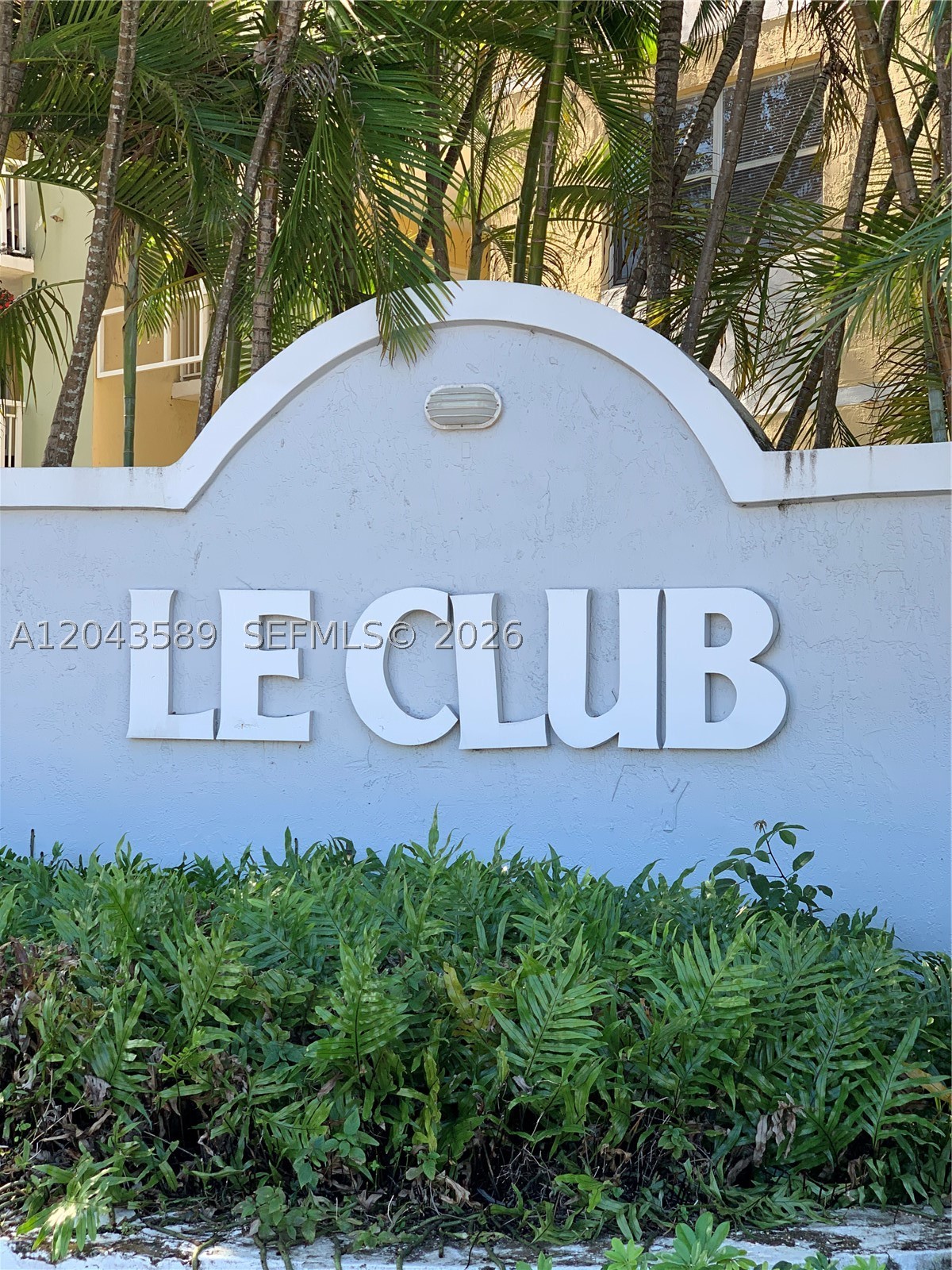 LE CLUB AT OLD CUTLER CON - Residential