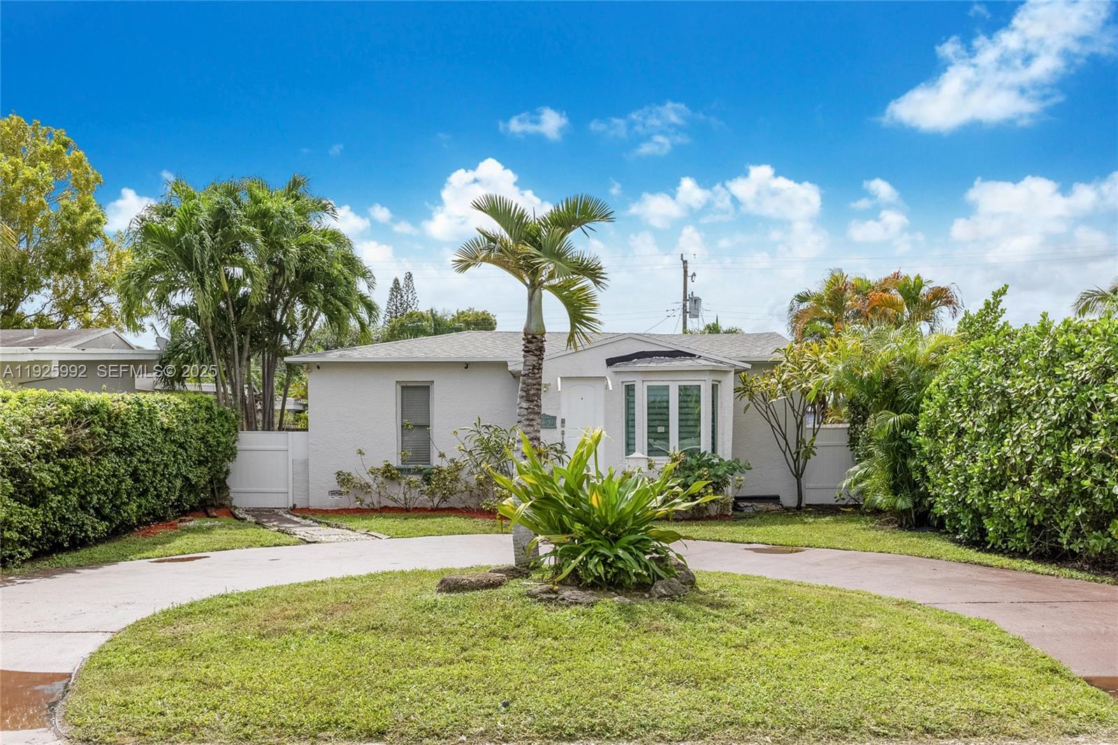 HOLLYWOOD PARK - Residential