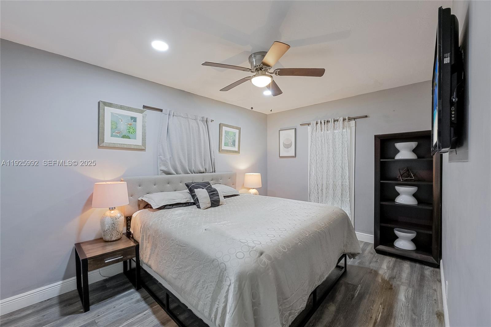 HOLLYWOOD PARK - Residential