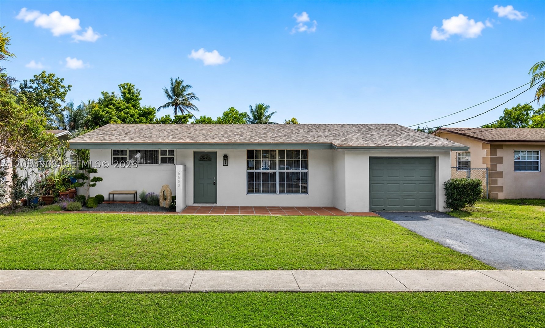 SUNRISE GOLF VILLAGE SEC - Residential