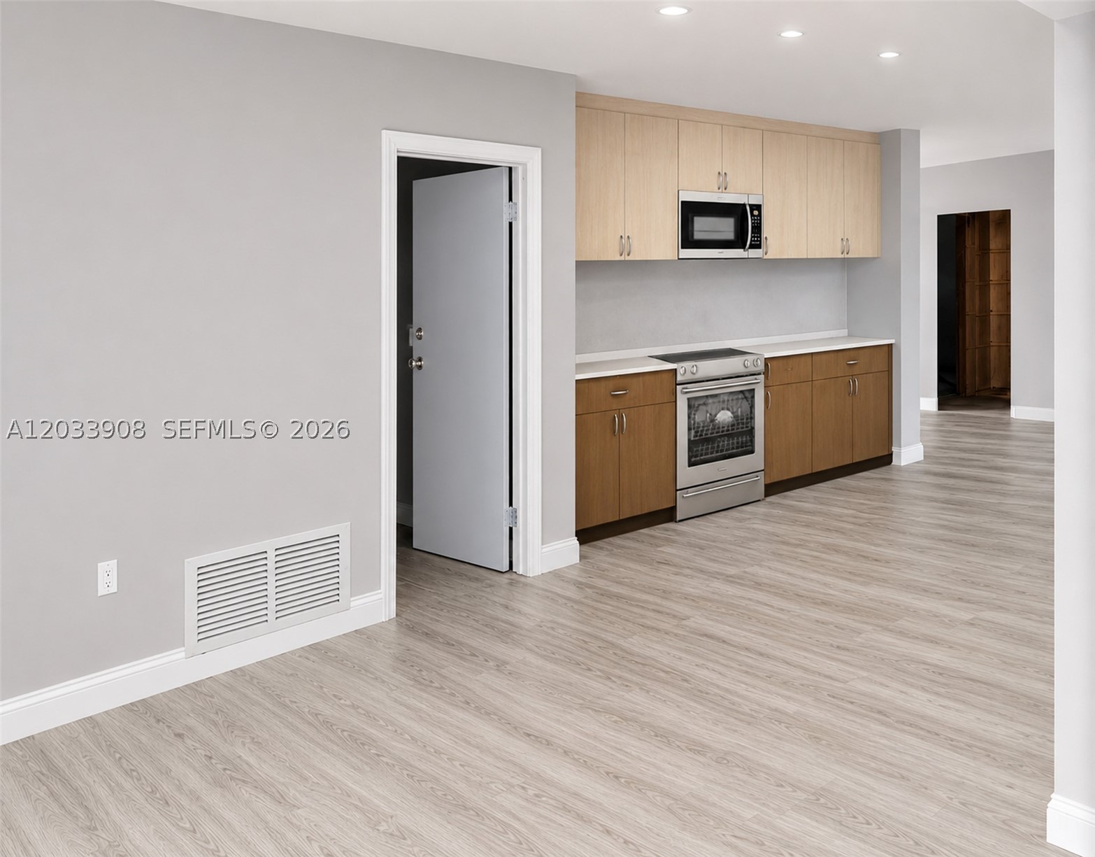 SUNRISE GOLF VILLAGE SEC - Residential